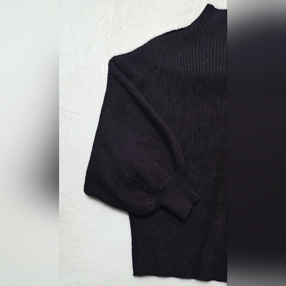 Line & Dot Black Mock Neck Sz Xsmall  Puff Sleeve Viscose Blend Sweater Blosue - Picture 9 of 11